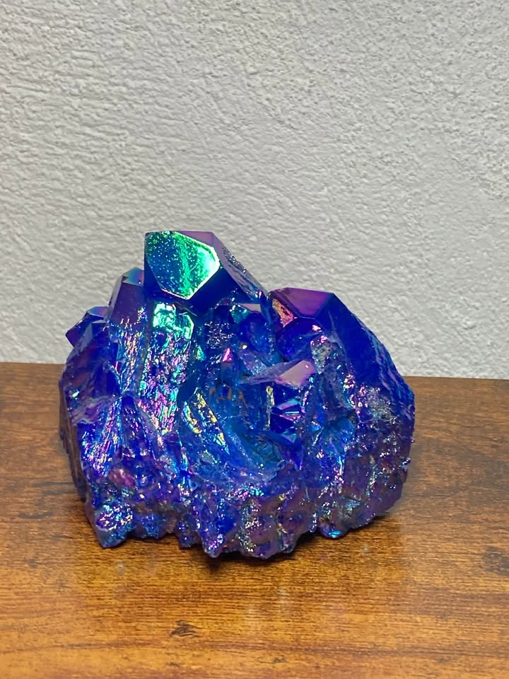 Cluster de Cuarzo Aura Azul Intenso