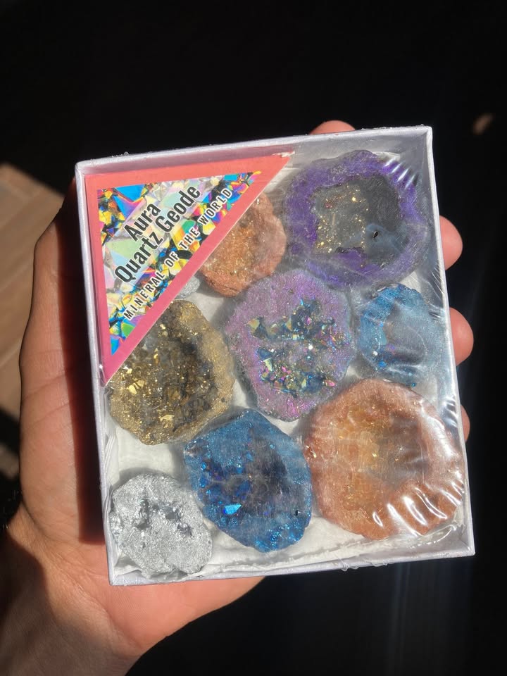 Pack con 9 geodas aura