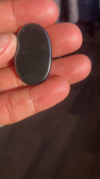 Obsidiana Arcoíris (Incluye base de acrílico)