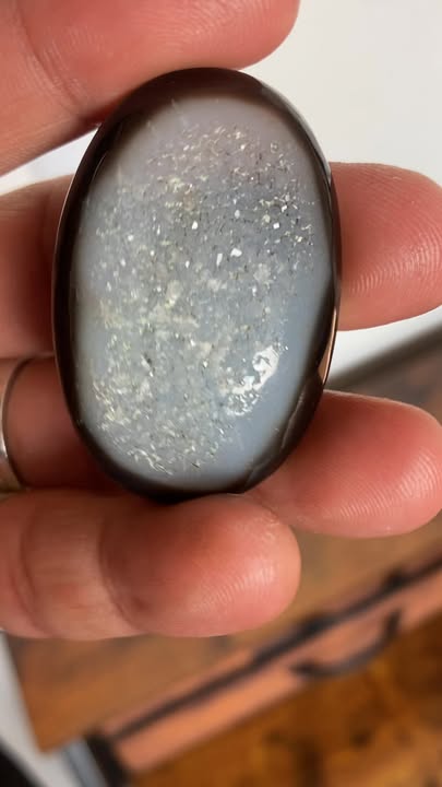 Cabujón de Ágata Druzy (Incluye base de acrílico)