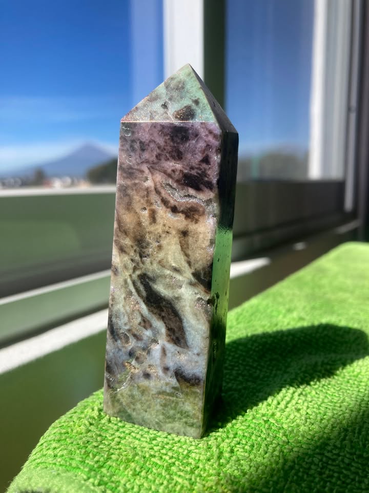 Torre de Ágata aura (tratado con pigmentos minerales)
