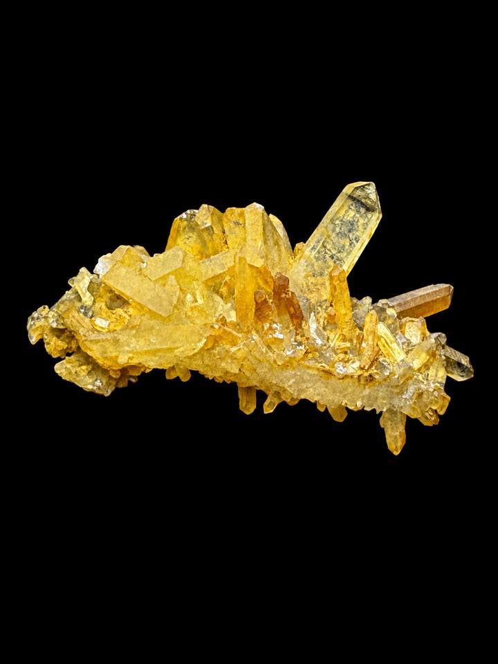 💎✨Cluster de cuarzos mini hematizados